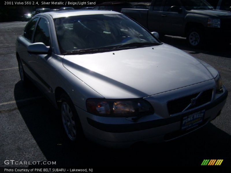 Silver Metallic / Beige/Light Sand 2001 Volvo S60 2.4