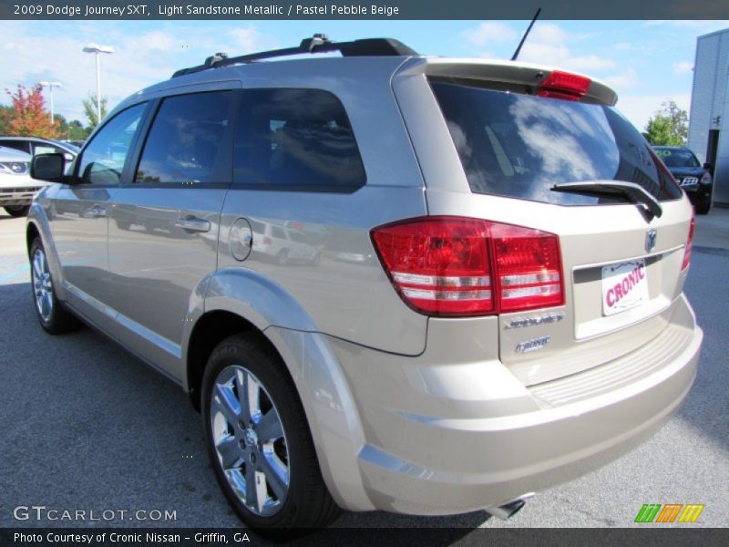 Light Sandstone Metallic / Pastel Pebble Beige 2009 Dodge Journey SXT