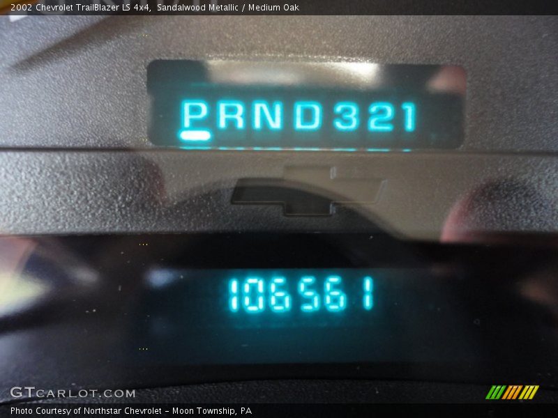 Sandalwood Metallic / Medium Oak 2002 Chevrolet TrailBlazer LS 4x4