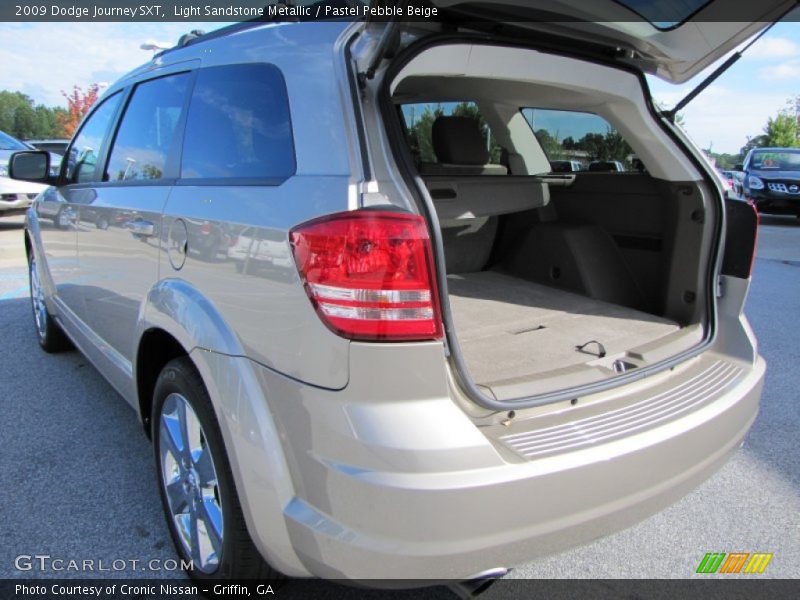 Light Sandstone Metallic / Pastel Pebble Beige 2009 Dodge Journey SXT