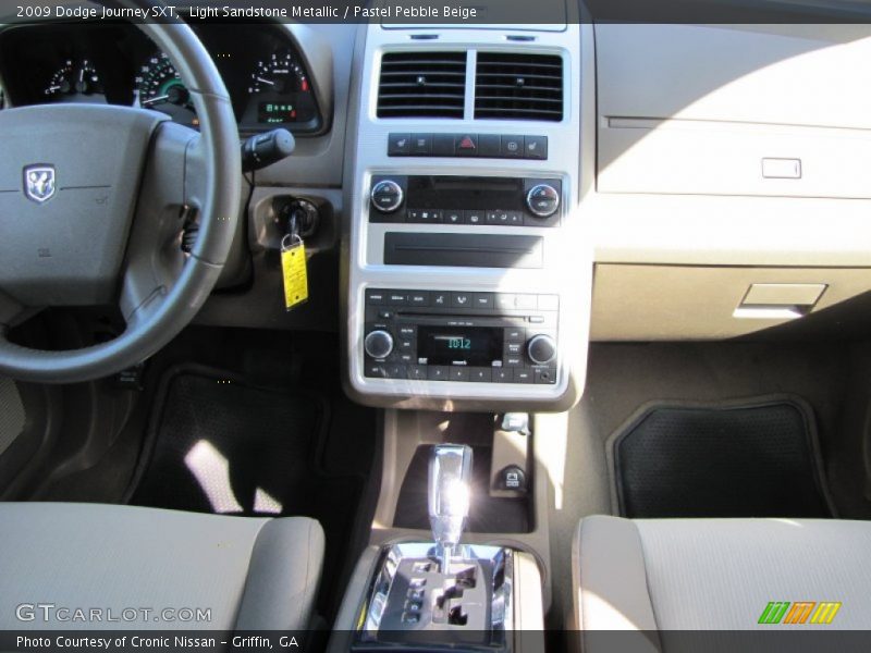 Light Sandstone Metallic / Pastel Pebble Beige 2009 Dodge Journey SXT
