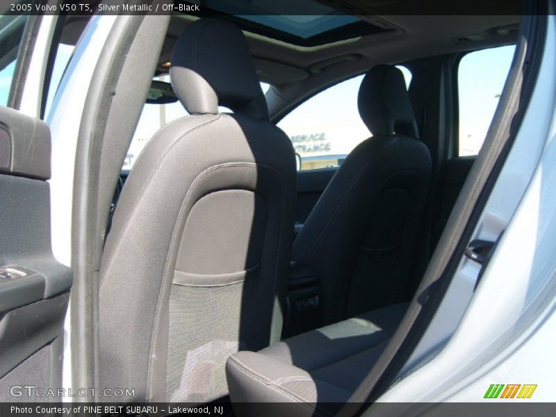 Silver Metallic / Off-Black 2005 Volvo V50 T5