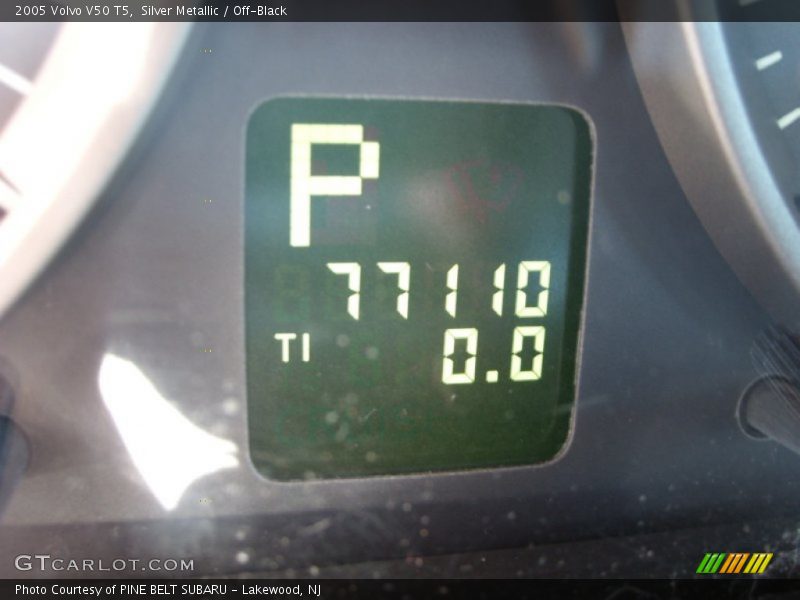 Silver Metallic / Off-Black 2005 Volvo V50 T5