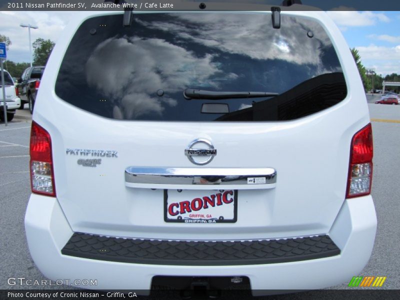 Avalanche White / Cafe Latte 2011 Nissan Pathfinder SV