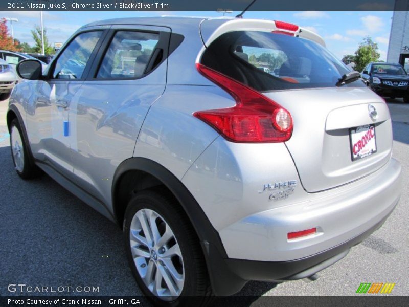 Chrome Silver / Black/Silver Trim 2011 Nissan Juke S