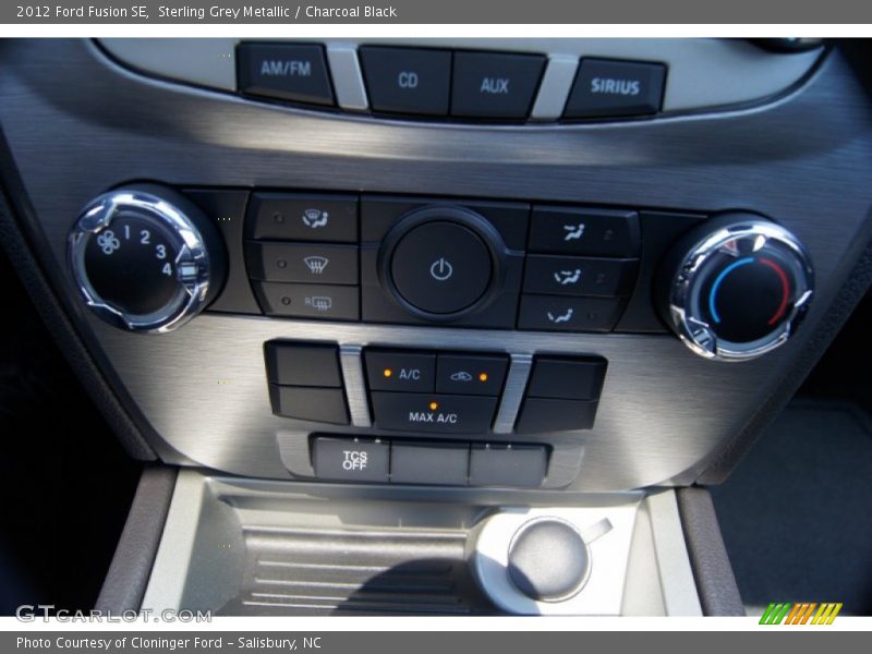 Sterling Grey Metallic / Charcoal Black 2012 Ford Fusion SE