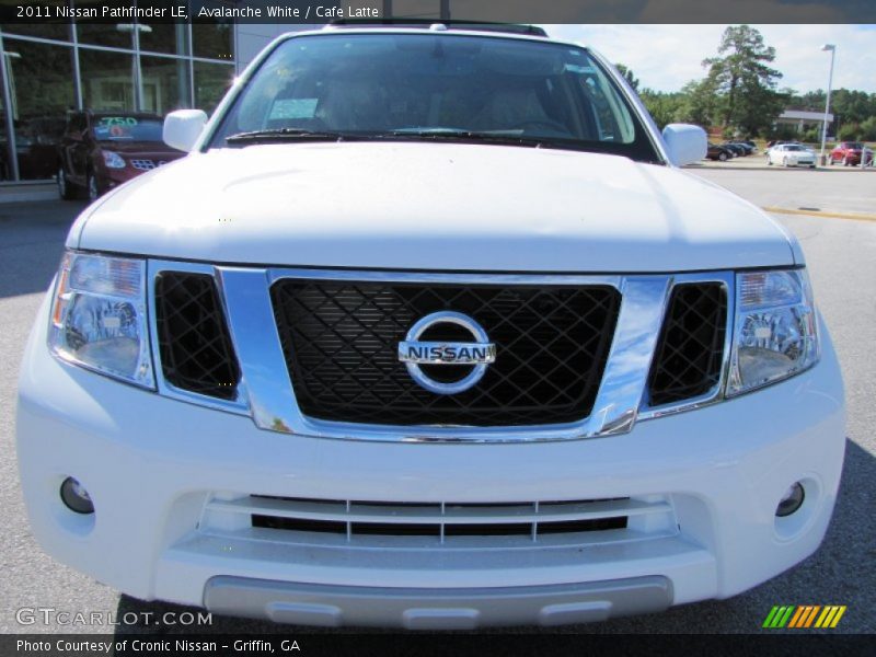 Avalanche White / Cafe Latte 2011 Nissan Pathfinder LE