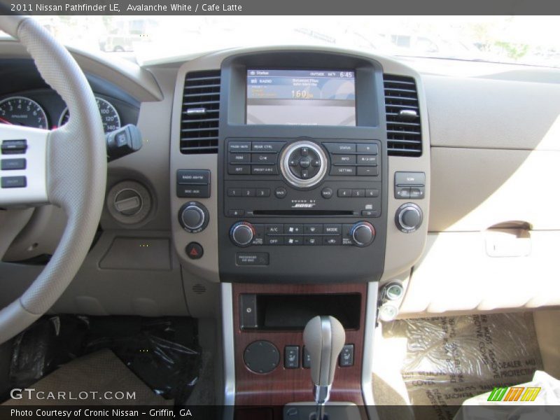 Avalanche White / Cafe Latte 2011 Nissan Pathfinder LE