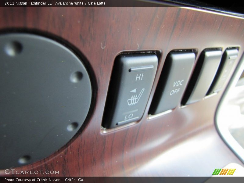 Avalanche White / Cafe Latte 2011 Nissan Pathfinder LE