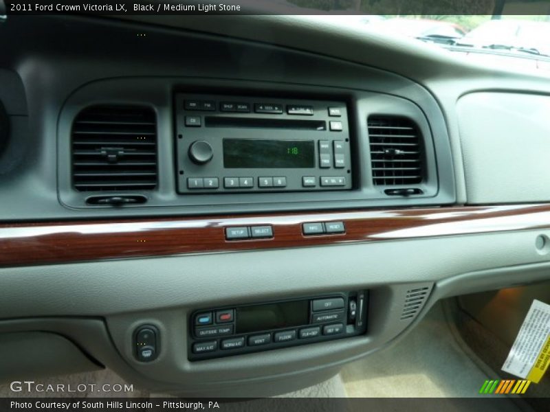 Controls of 2011 Crown Victoria LX