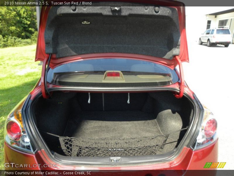Tuscan Sun Red / Blond 2010 Nissan Altima 2.5 S