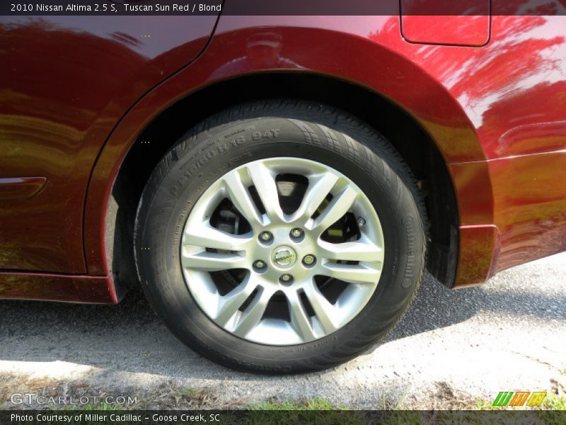 Tuscan Sun Red / Blond 2010 Nissan Altima 2.5 S