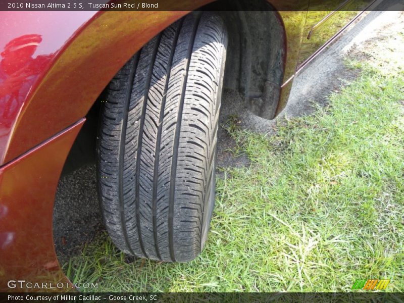 Tuscan Sun Red / Blond 2010 Nissan Altima 2.5 S
