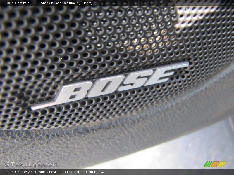 Smokin' Asphalt Black / Ebony 2004 Chevrolet SSR