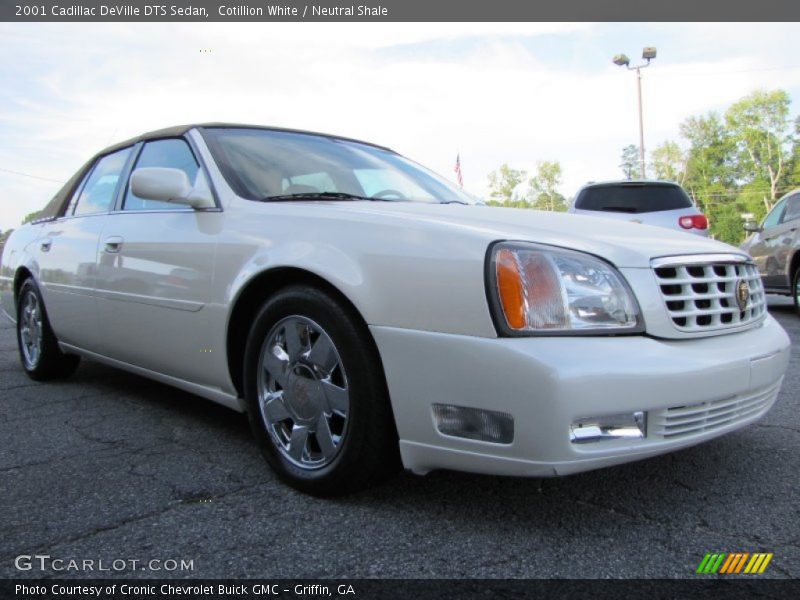 Cotillion White / Neutral Shale 2001 Cadillac DeVille DTS Sedan