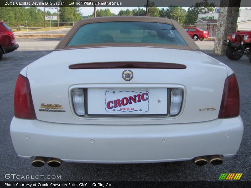 Cotillion White / Neutral Shale 2001 Cadillac DeVille DTS Sedan