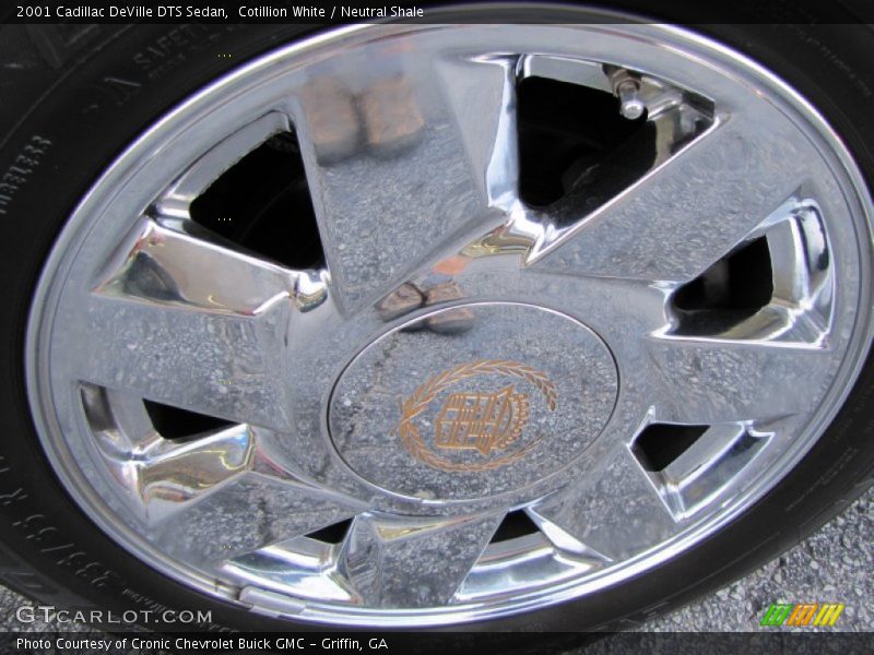  2001 DeVille DTS Sedan Wheel