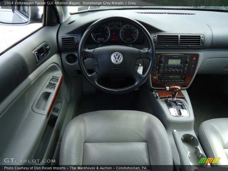 Dashboard of 2004 Passat GLX 4Motion Wagon