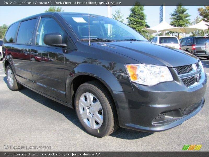 Front 3/4 View of 2012 Grand Caravan SE