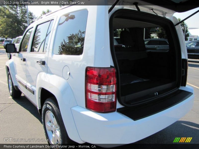 Bright White / Dark Slate Gray 2012 Jeep Liberty Sport