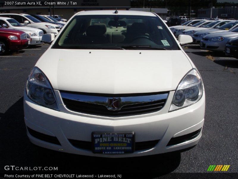 Cream White / Tan 2007 Saturn Aura XE