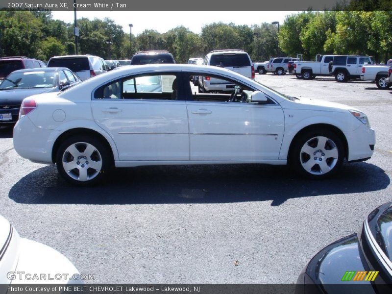 Cream White / Tan 2007 Saturn Aura XE