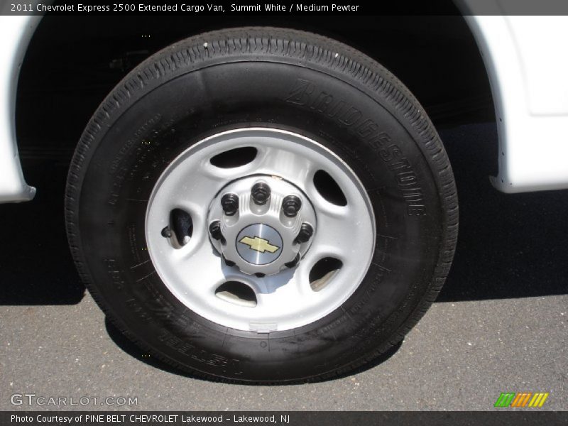  2011 Express 2500 Extended Cargo Van Wheel
