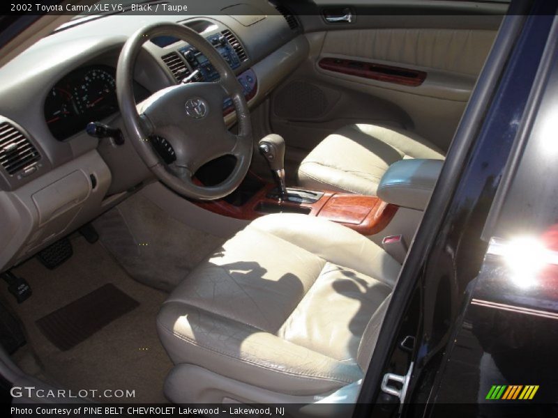 Black / Taupe 2002 Toyota Camry XLE V6