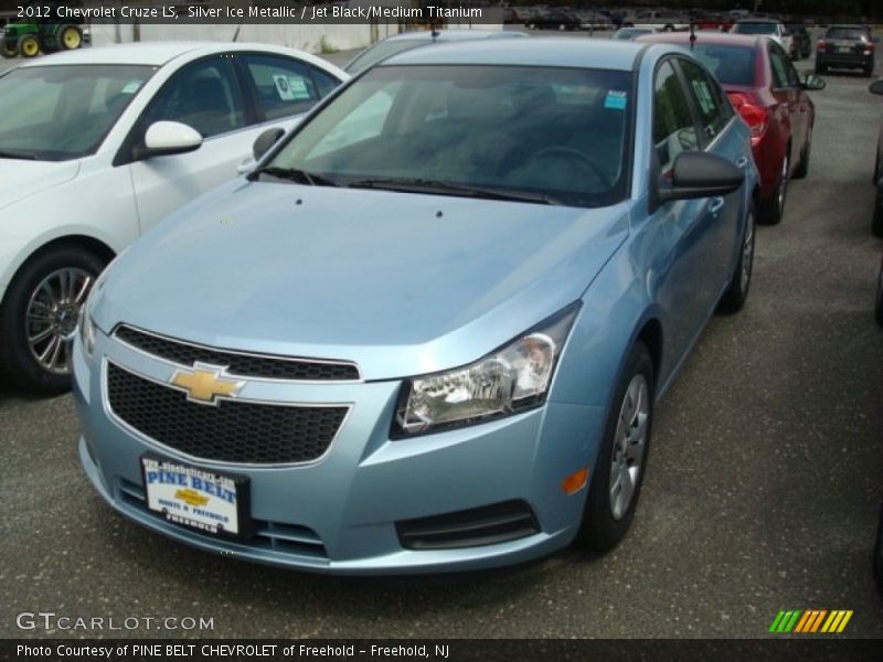 Silver Ice Metallic / Jet Black/Medium Titanium 2012 Chevrolet Cruze LS