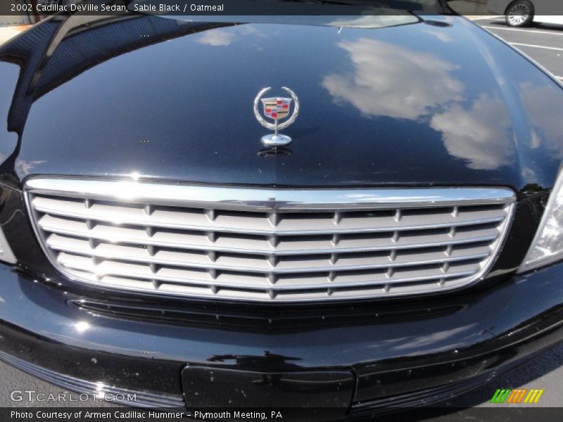 Sable Black / Oatmeal 2002 Cadillac DeVille Sedan