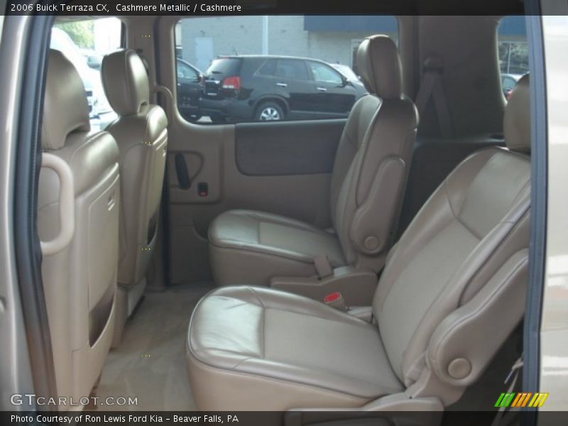 Cashmere Metallic / Cashmere 2006 Buick Terraza CX