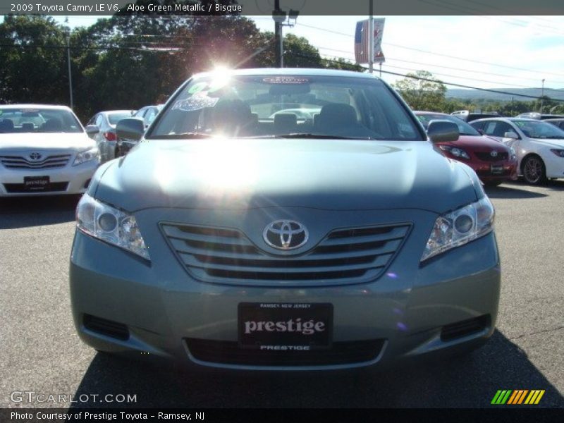 Aloe Green Metallic / Bisque 2009 Toyota Camry LE V6