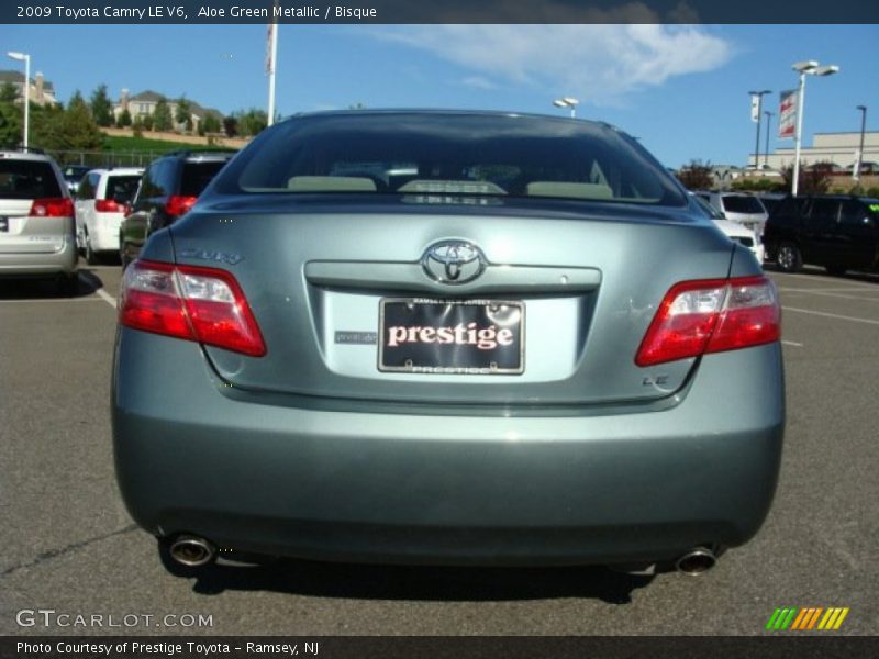 Aloe Green Metallic / Bisque 2009 Toyota Camry LE V6