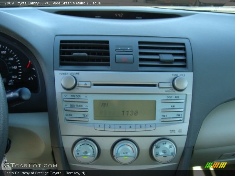 Aloe Green Metallic / Bisque 2009 Toyota Camry LE V6