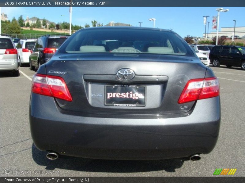 Magnetic Gray Metallic / Ash 2009 Toyota Camry LE V6