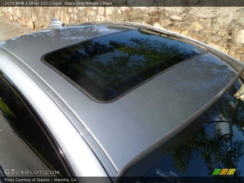 Sunroof of 2010 1 Series 135i Coupe