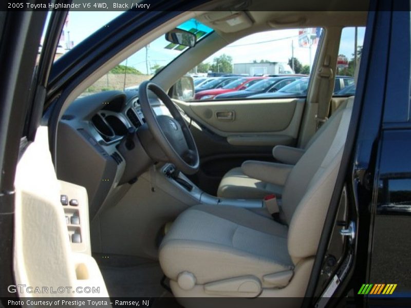 Black / Ivory 2005 Toyota Highlander V6 4WD