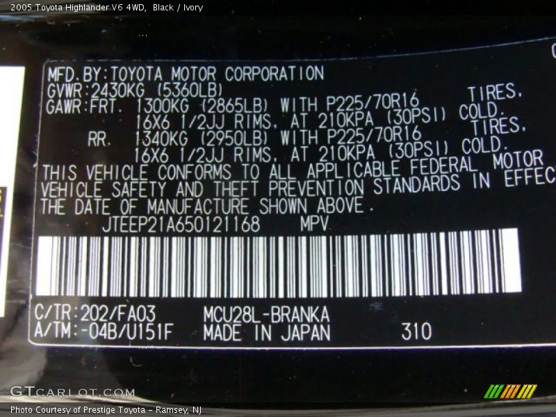 Black / Ivory 2005 Toyota Highlander V6 4WD