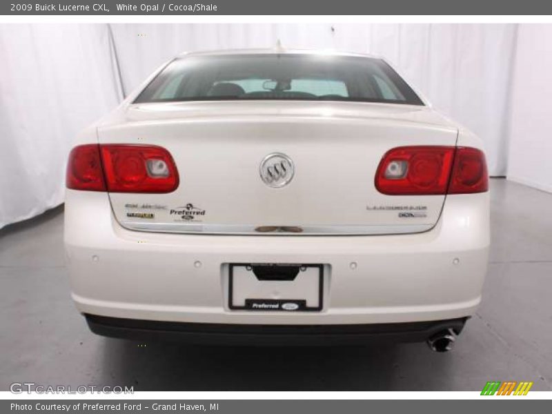White Opal / Cocoa/Shale 2009 Buick Lucerne CXL