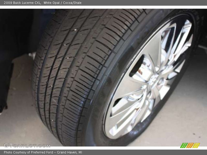 White Opal / Cocoa/Shale 2009 Buick Lucerne CXL