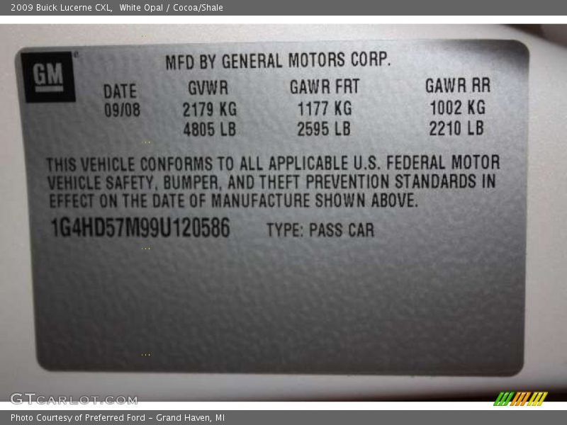 White Opal / Cocoa/Shale 2009 Buick Lucerne CXL