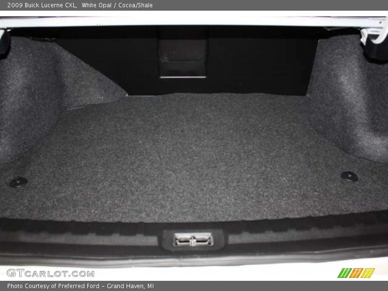 White Opal / Cocoa/Shale 2009 Buick Lucerne CXL