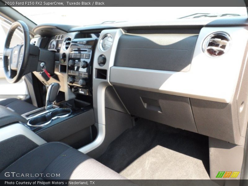 Tuxedo Black / Black 2010 Ford F150 FX2 SuperCrew