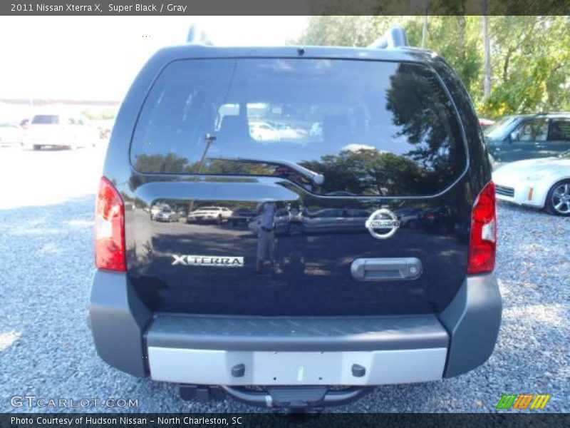 Super Black / Gray 2011 Nissan Xterra X