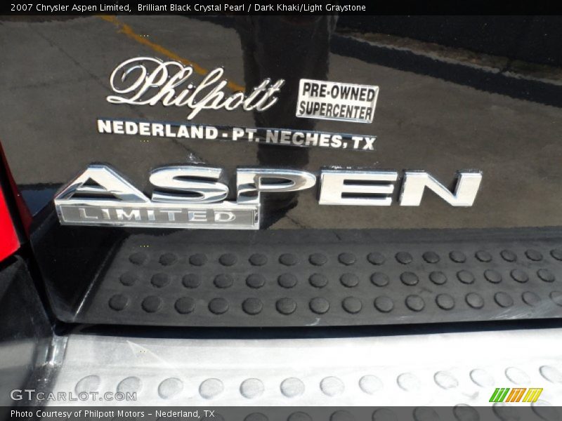 Brilliant Black Crystal Pearl / Dark Khaki/Light Graystone 2007 Chrysler Aspen Limited