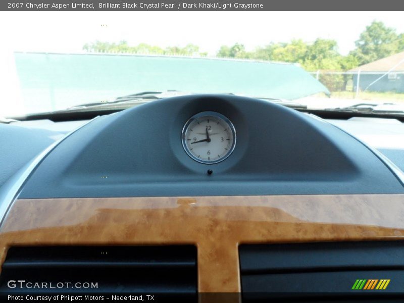 Brilliant Black Crystal Pearl / Dark Khaki/Light Graystone 2007 Chrysler Aspen Limited