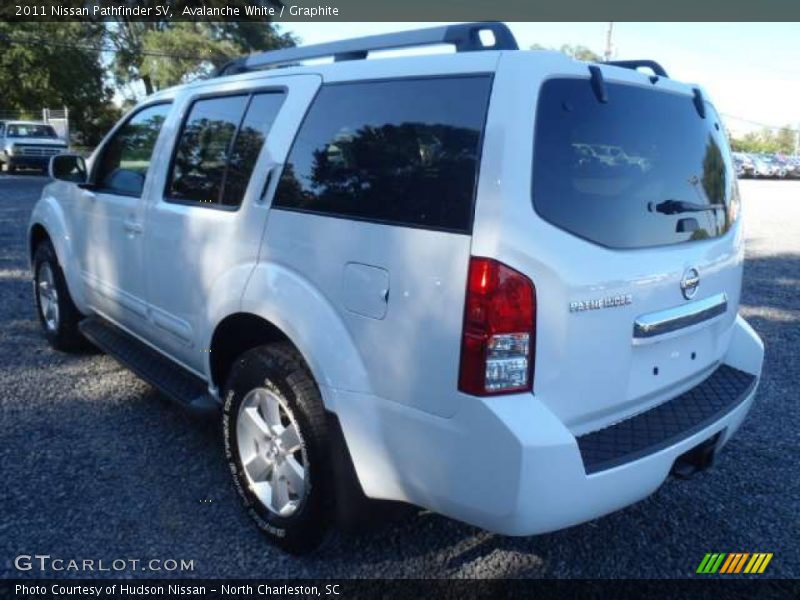 Avalanche White / Graphite 2011 Nissan Pathfinder SV