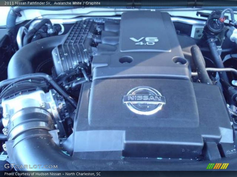 Avalanche White / Graphite 2011 Nissan Pathfinder SV