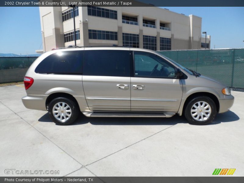  2002 Town & Country LXi Light Almond Pearl Metallic