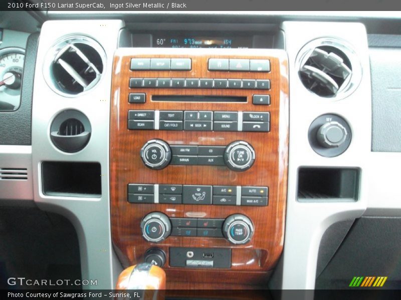 Ingot Silver Metallic / Black 2010 Ford F150 Lariat SuperCab